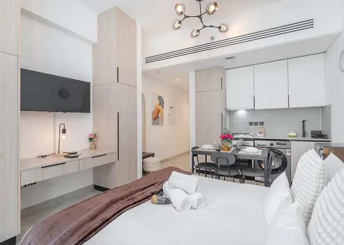 Astonishing Studio In Empire Residence Jvc